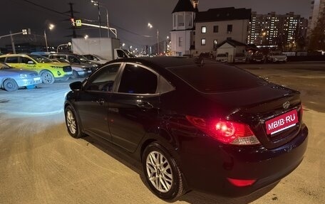 Hyundai Solaris II рестайлинг, 2011 год, 575 000 рублей, 3 фотография