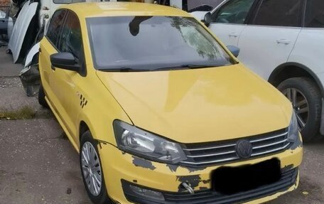 Volkswagen Polo VI (EU Market), 2019 год, 380 000 рублей, 2 фотография