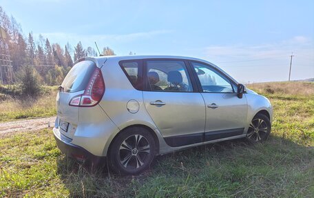 Renault Scenic III рестайлинг, 2010 год, 580 000 рублей, 3 фотография