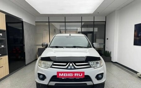 Mitsubishi Pajero Sport II рестайлинг, 2015 год, 2 070 000 рублей, 2 фотография