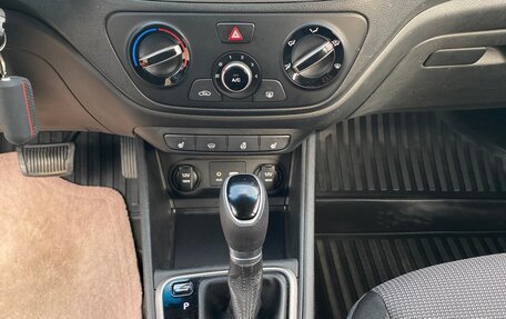Hyundai Solaris II рестайлинг, 2018 год, 1 290 000 рублей, 8 фотография