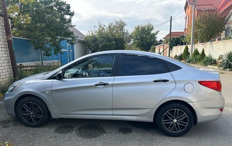 Hyundai Solaris II рестайлинг, 2013 год, 530 000 рублей, 3 фотография