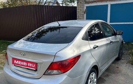 Hyundai Solaris II рестайлинг, 2013 год, 530 000 рублей, 4 фотография