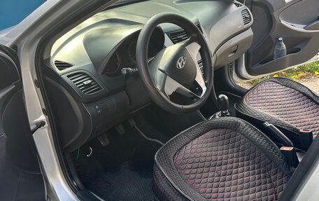 Hyundai Solaris II рестайлинг, 2013 год, 530 000 рублей, 11 фотография
