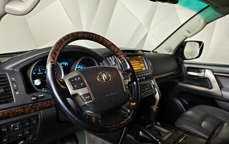 Toyota Land Cruiser 200, 2010 год, 2 435 000 рублей, 19 фотография