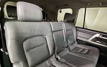 Toyota Land Cruiser 200, 2010 год, 2 435 000 рублей, 17 фотография