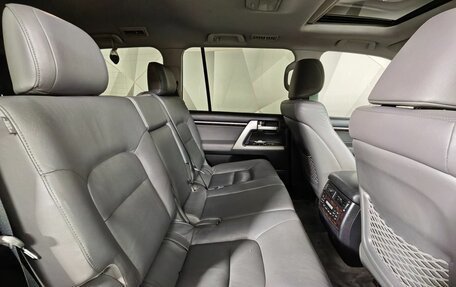 Toyota Land Cruiser 200, 2010 год, 2 435 000 рублей, 16 фотография