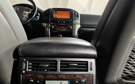 Toyota Land Cruiser 200, 2010 год, 2 435 000 рублей, 23 фотография