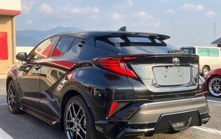 Toyota C-HR I рестайлинг, 2023 год, 1 701 000 рублей, 6 фотография