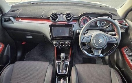 Suzuki Swift IV рестайлинг, 2023 год, 1 250 000 рублей, 8 фотография