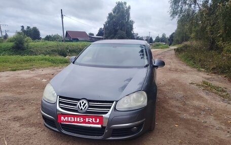 Volkswagen Jetta VII, 2009 год, 425 000 рублей, 2 фотография