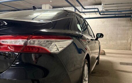 Toyota Camry, 2019 год, 2 700 000 рублей, 5 фотография