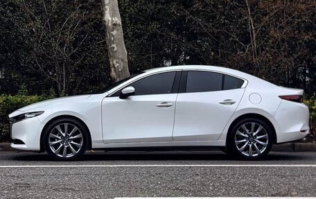 Mazda 3, 2023 год, 1 370 000 рублей, 4 фотография