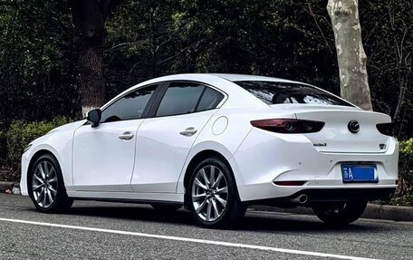 Mazda 3, 2023 год, 1 370 000 рублей, 3 фотография