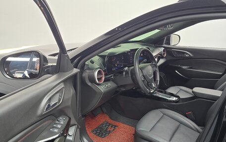 Chevrolet Trax, 2023 год, 1 799 030 рублей, 6 фотография