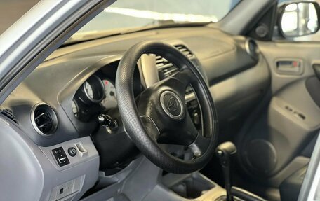 Toyota RAV4, 2002 год, 595 000 рублей, 10 фотография