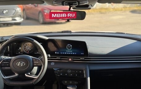 Hyundai Elantra, 2021 год, 1 850 000 рублей, 13 фотография