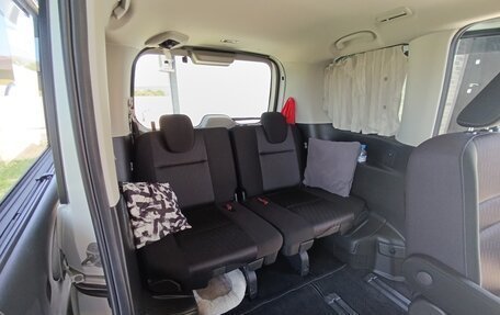 Nissan Serena IV, 2019 год, 2 050 000 рублей, 13 фотография