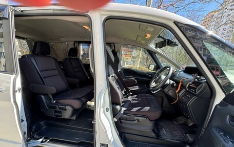 Nissan Serena IV, 2019 год, 2 050 000 рублей, 18 фотография