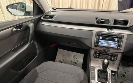 Volkswagen Passat B7, 2011 год, 1 199 000 рублей, 14 фотография