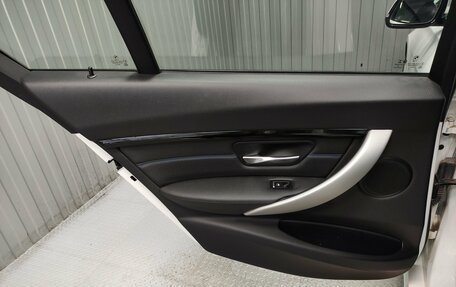 BMW 3 серия, 2018 год, 2 950 000 рублей, 15 фотография