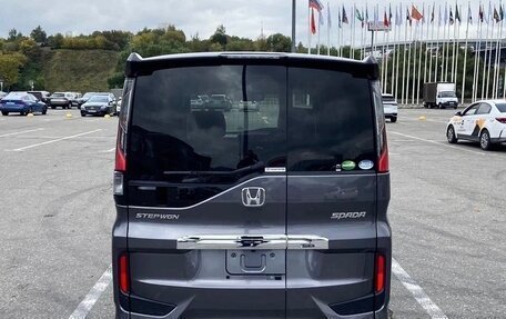 Honda Stepwgn IV рестайлинг, 2021 год, 1 900 000 рублей, 9 фотография