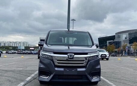 Honda Stepwgn IV рестайлинг, 2021 год, 1 900 000 рублей, 4 фотография
