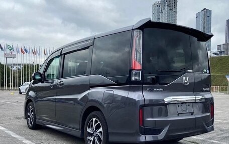 Honda Stepwgn IV рестайлинг, 2021 год, 1 900 000 рублей, 7 фотография