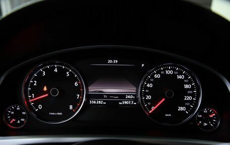 Volkswagen Touareg III, 2015 год, 2 100 000 рублей, 21 фотография