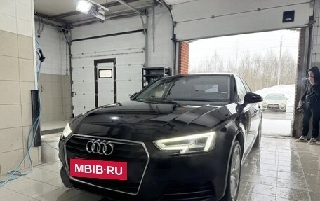 Audi A4, 2018 год, 2 030 000 рублей, 14 фотография