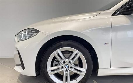 BMW 1 серия, 2021 год, 1 570 000 рублей, 4 фотография