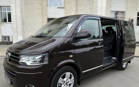 Volkswagen Multivan T5, 2010 год, 2 350 000 рублей, 1 фотография