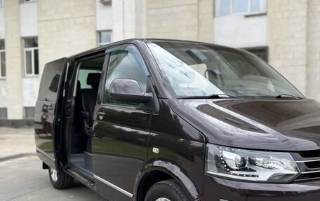Volkswagen Multivan T5, 2010 год, 2 350 000 рублей, 4 фотография
