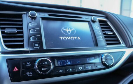 Toyota Highlander III, 2014 год, 2 890 000 рублей, 20 фотография