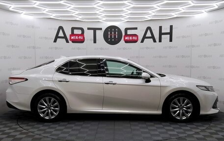 Toyota Camry, 2018 год, 2 950 000 рублей, 6 фотография