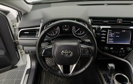 Toyota Camry, 2018 год, 2 950 000 рублей, 31 фотография