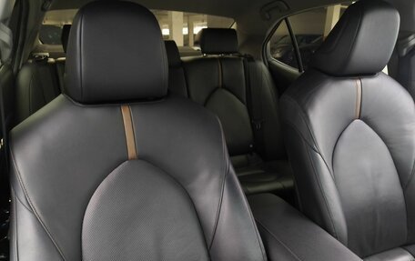 Toyota Camry, 2018 год, 2 950 000 рублей, 23 фотография