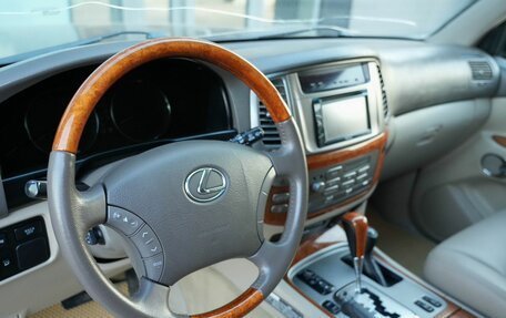 Lexus LX II, 2006 год, 2 400 000 рублей, 10 фотография