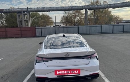 Hyundai Elantra, 2023 год, 2 200 000 рублей, 2 фотография