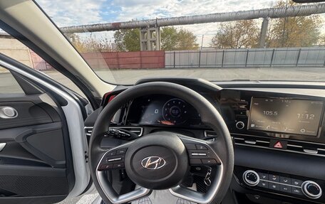 Hyundai Elantra, 2023 год, 2 200 000 рублей, 11 фотография