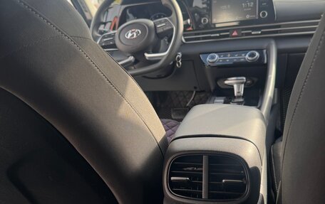 Hyundai Elantra, 2023 год, 2 200 000 рублей, 16 фотография