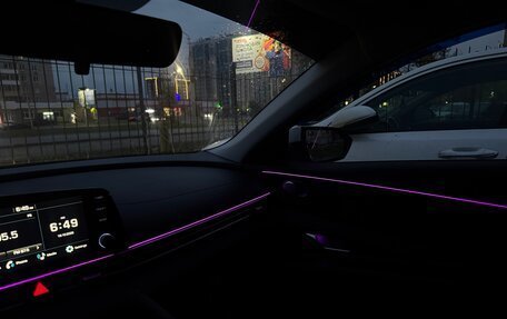 Hyundai Elantra, 2023 год, 2 200 000 рублей, 26 фотография