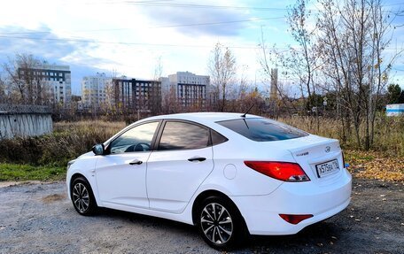 Hyundai Solaris II рестайлинг, 2015 год, 700 000 рублей, 10 фотография