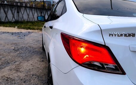 Hyundai Solaris II рестайлинг, 2015 год, 700 000 рублей, 13 фотография