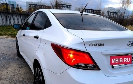 Hyundai Solaris II рестайлинг, 2015 год, 700 000 рублей, 12 фотография