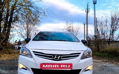 Hyundai Solaris II рестайлинг, 2015 год, 700 000 рублей, 5 фотография