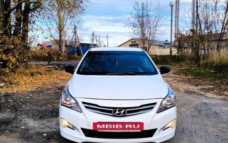 Hyundai Solaris II рестайлинг, 2015 год, 700 000 рублей, 4 фотография