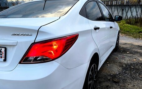 Hyundai Solaris II рестайлинг, 2015 год, 700 000 рублей, 17 фотография