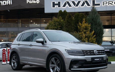 Volkswagen Tiguan II, 2018 год, 2 998 000 рублей, 2 фотография