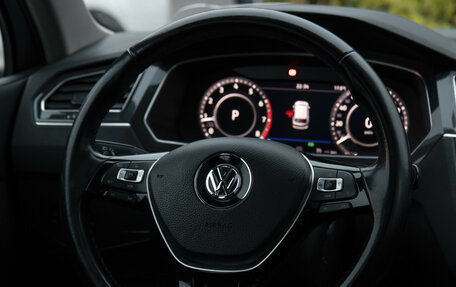 Volkswagen Tiguan II, 2018 год, 2 998 000 рублей, 11 фотография